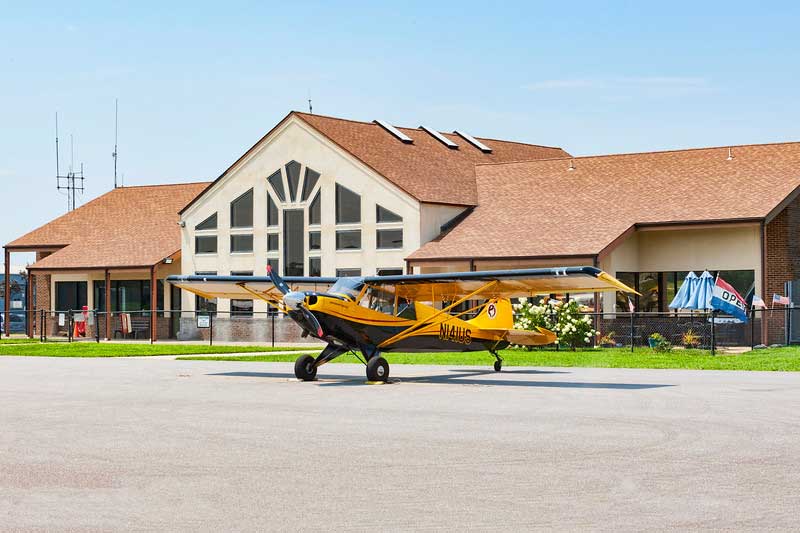Facilities Easton Airport